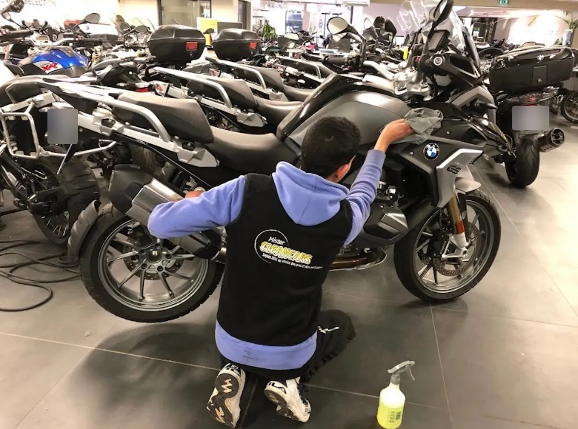 BMW GS, En concession